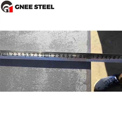 Past qotishma po'lat plitasi